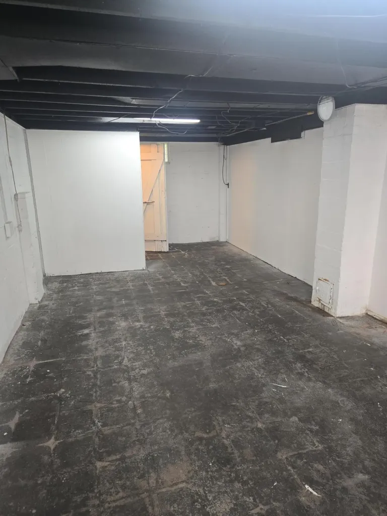 23582 Beierman Avenue Unknown City MI 48091