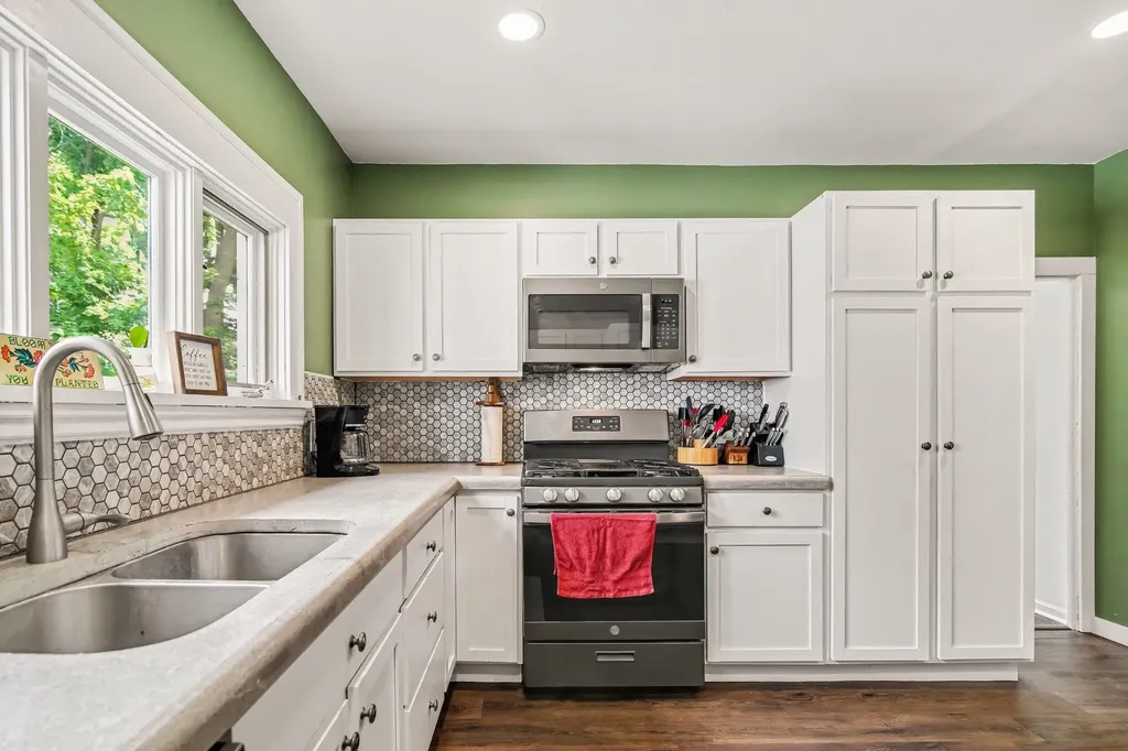 315 S Washington Street Manchester Township MI 48158