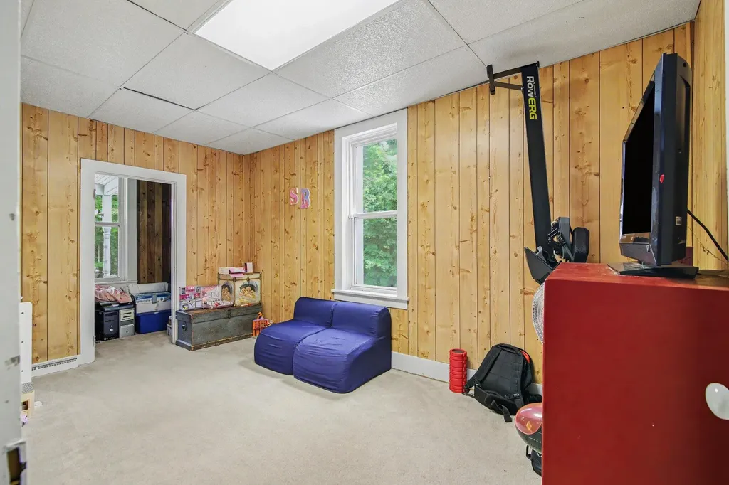 315 S Washington Street Manchester Township MI 48158