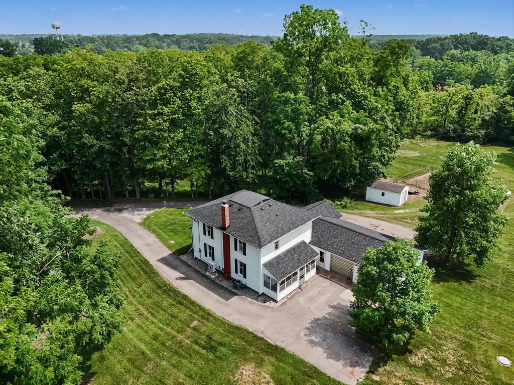 315 S Washington Street Manchester Township MI 48158
