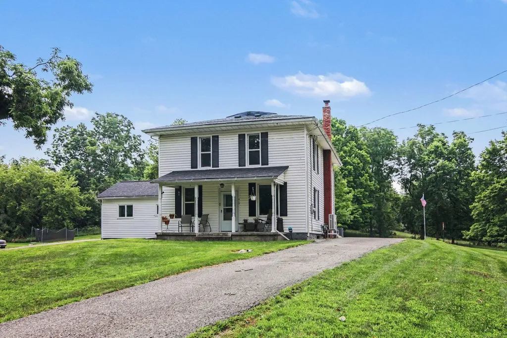 315 S Washington Street Manchester Township MI 48158