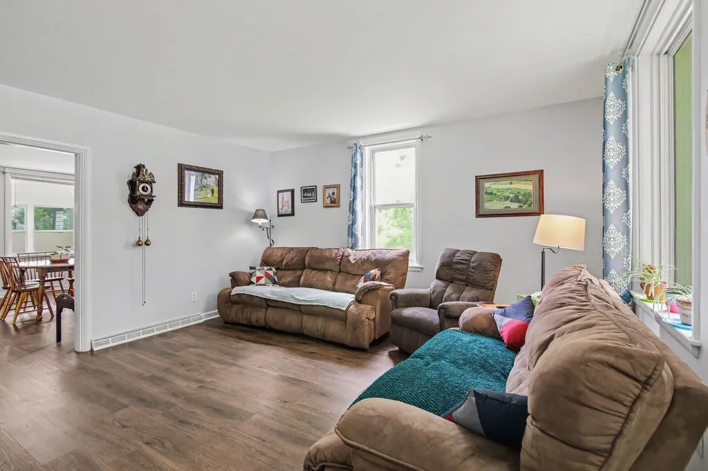 315 S Washington Street Manchester Township MI 48158