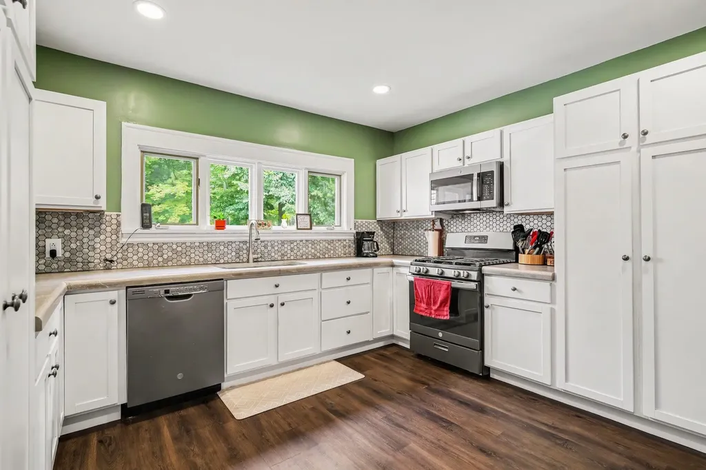 315 S Washington Street Manchester Township MI 48158