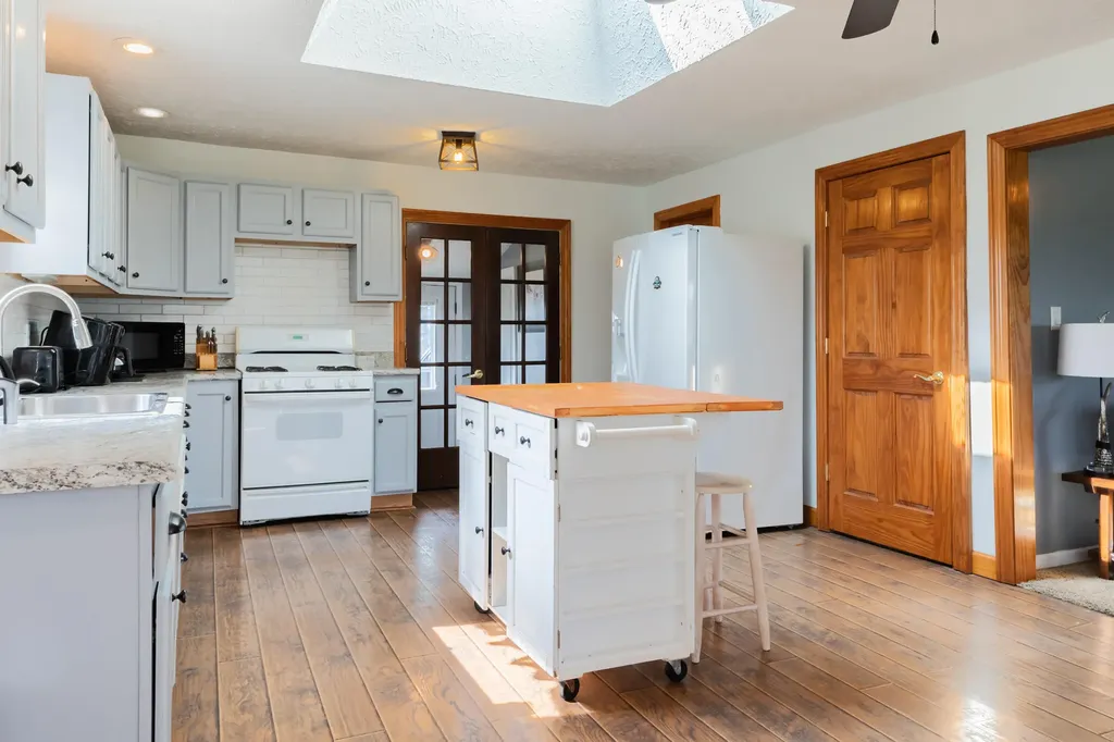 2695 W Mount Hope Highway Roxand Township MI 48861