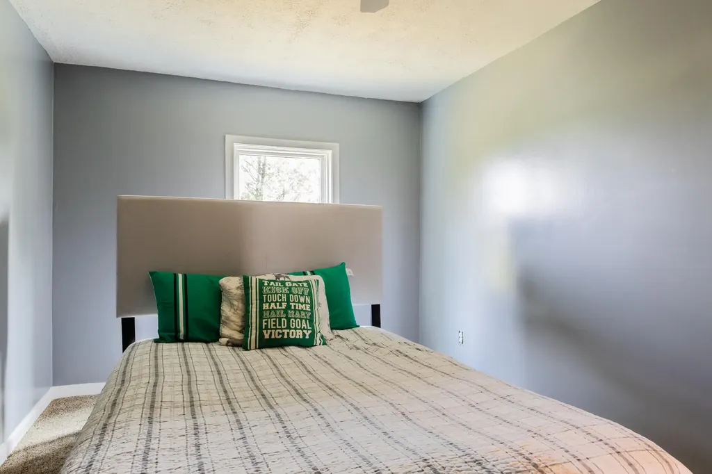 2695 W Mount Hope Highway Roxand Township MI 48861