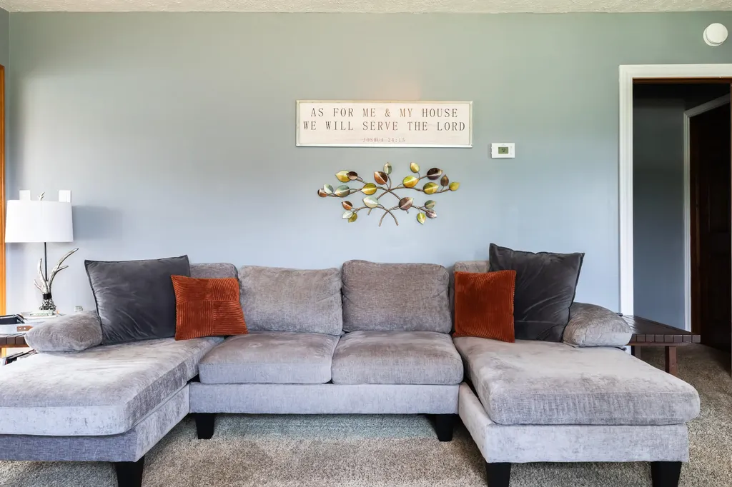 2695 W Mount Hope Highway Roxand Township MI 48861