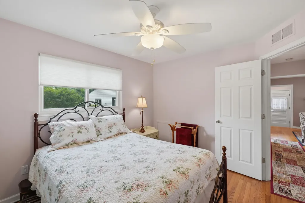 615 Elizabeth Street Rochester City MI 48307