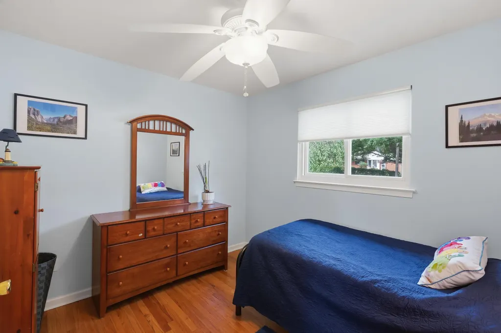 615 Elizabeth Street Rochester City MI 48307