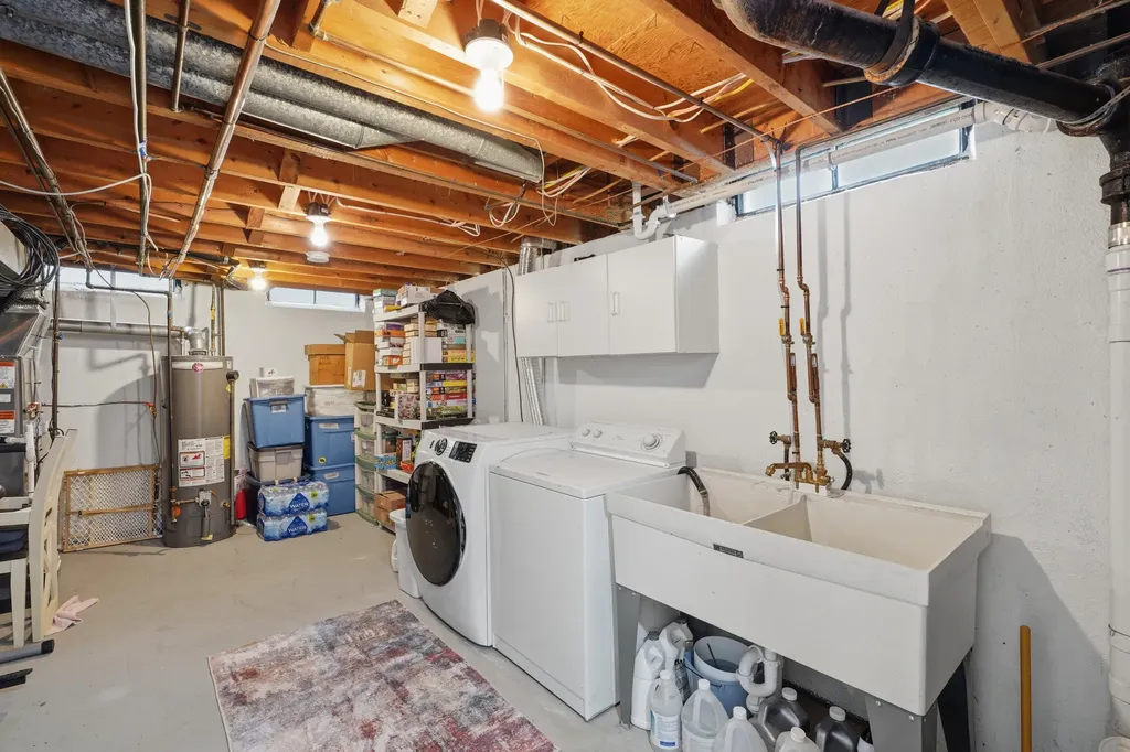 615 Elizabeth Street Rochester City MI 48307