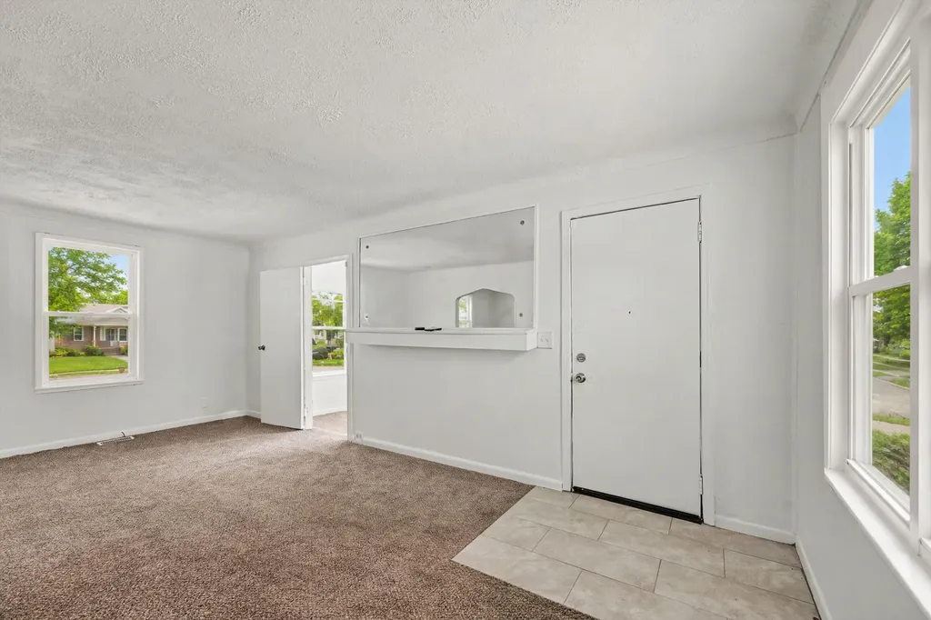 17179 Detroit Street Detroit City MI 48224