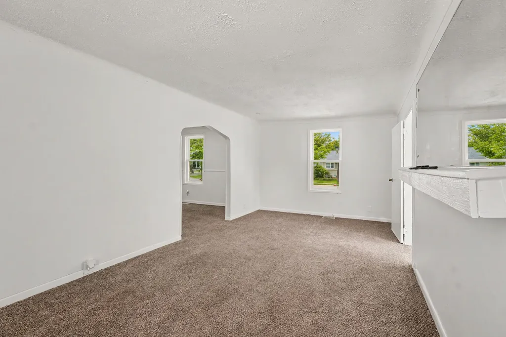 17179 Detroit Street Detroit City MI 48224