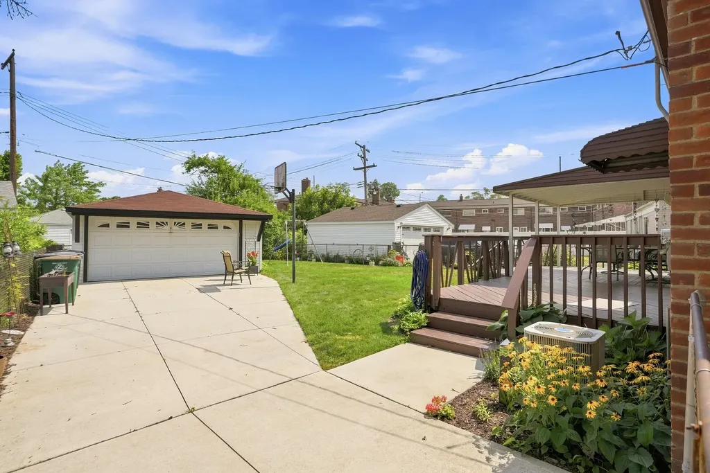 29470 Robert Drive Livonia City MI 48150