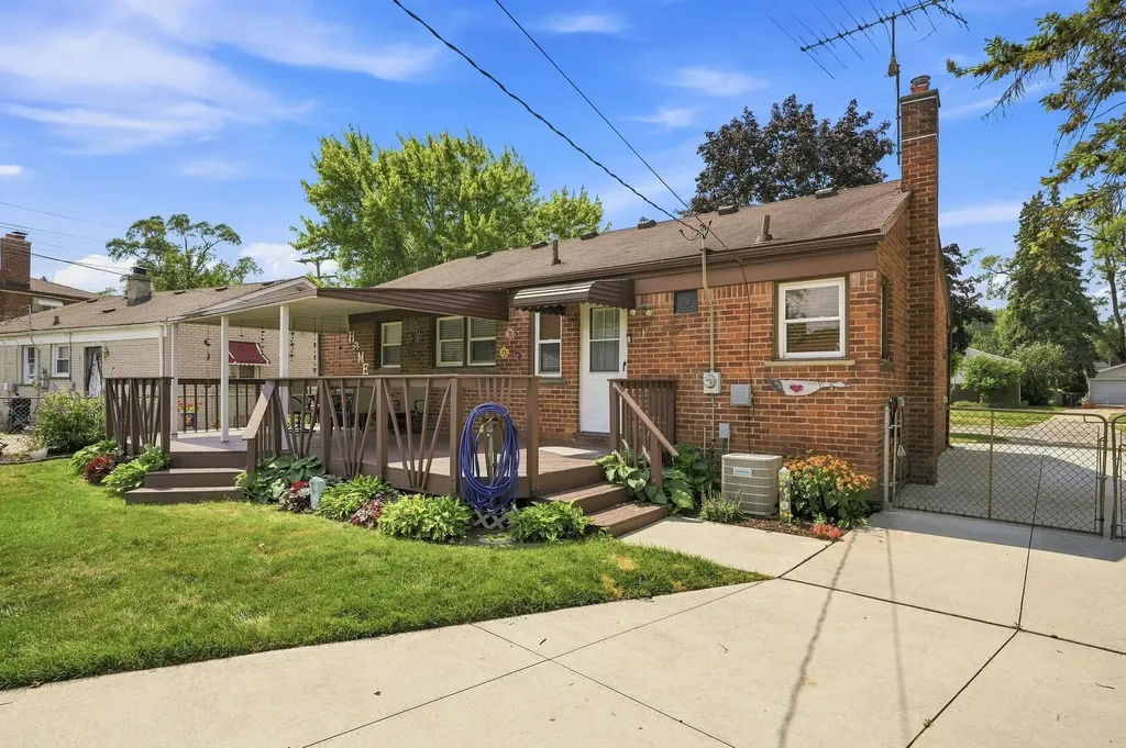 29470 Robert Drive Livonia City MI 48150