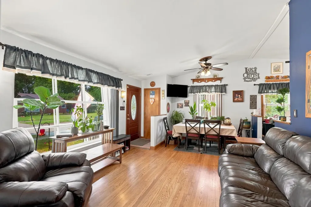 29470 Robert Drive Livonia City MI 48150