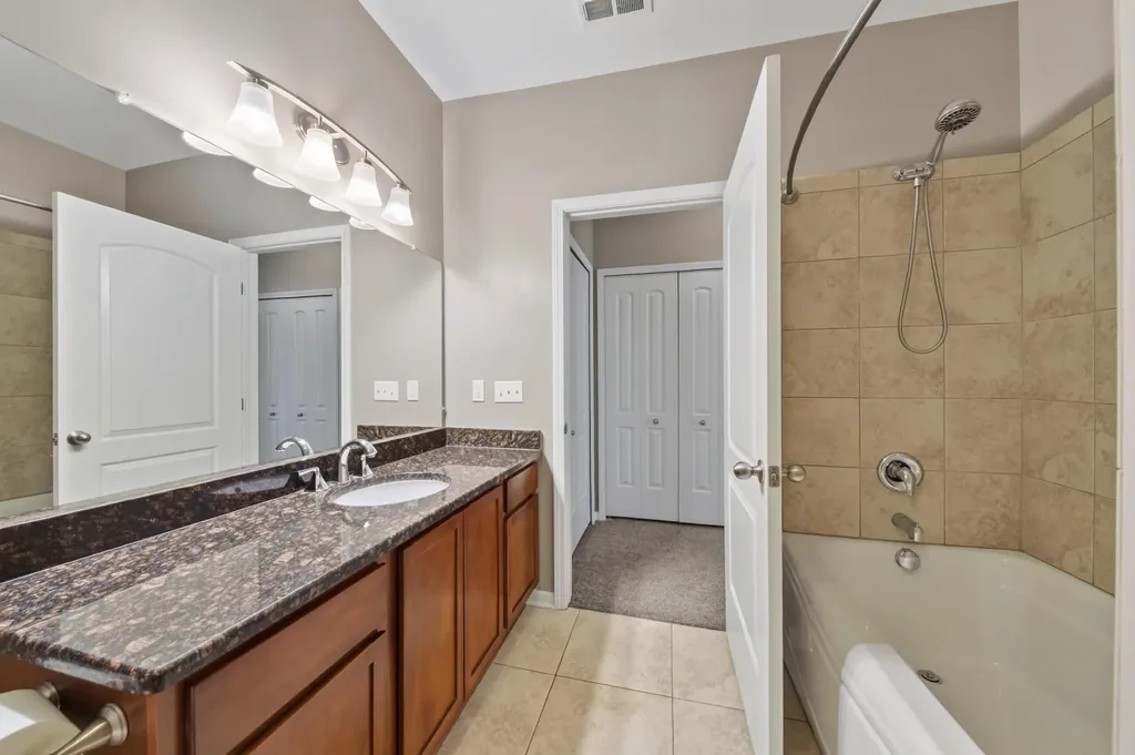 2591 W Towne Street Ann Arbor City MI 48103