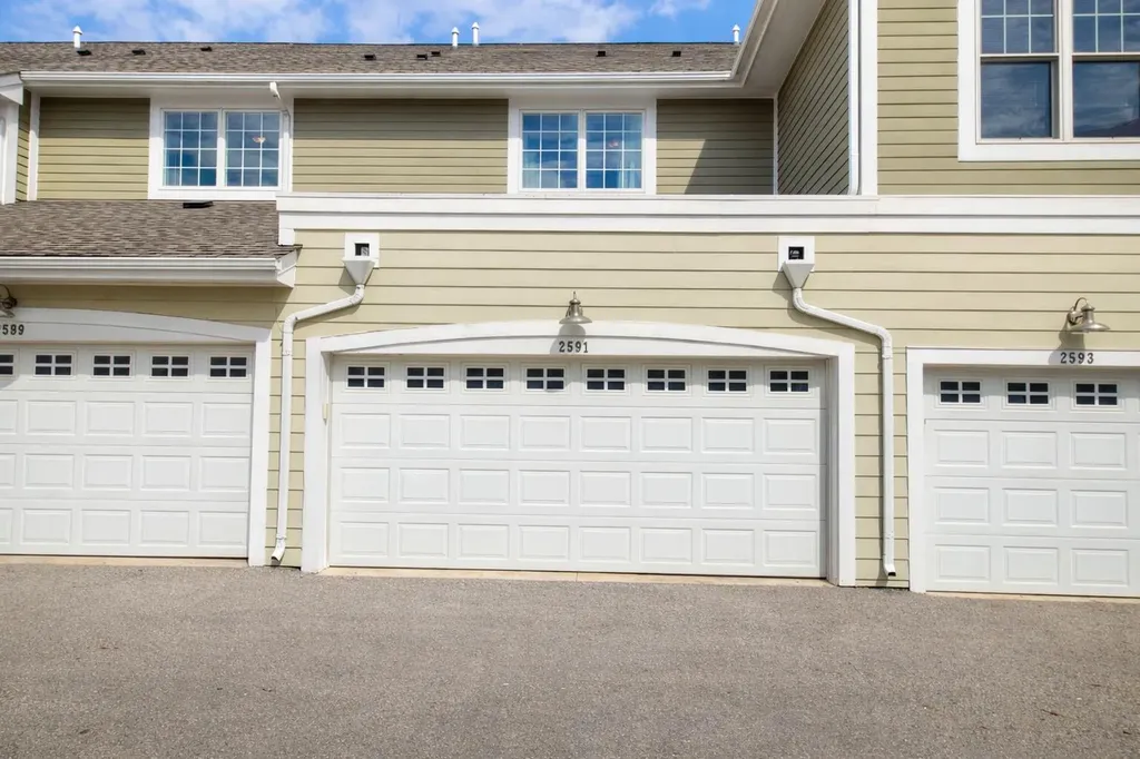 2591 W Towne Street Ann Arbor City MI 48103