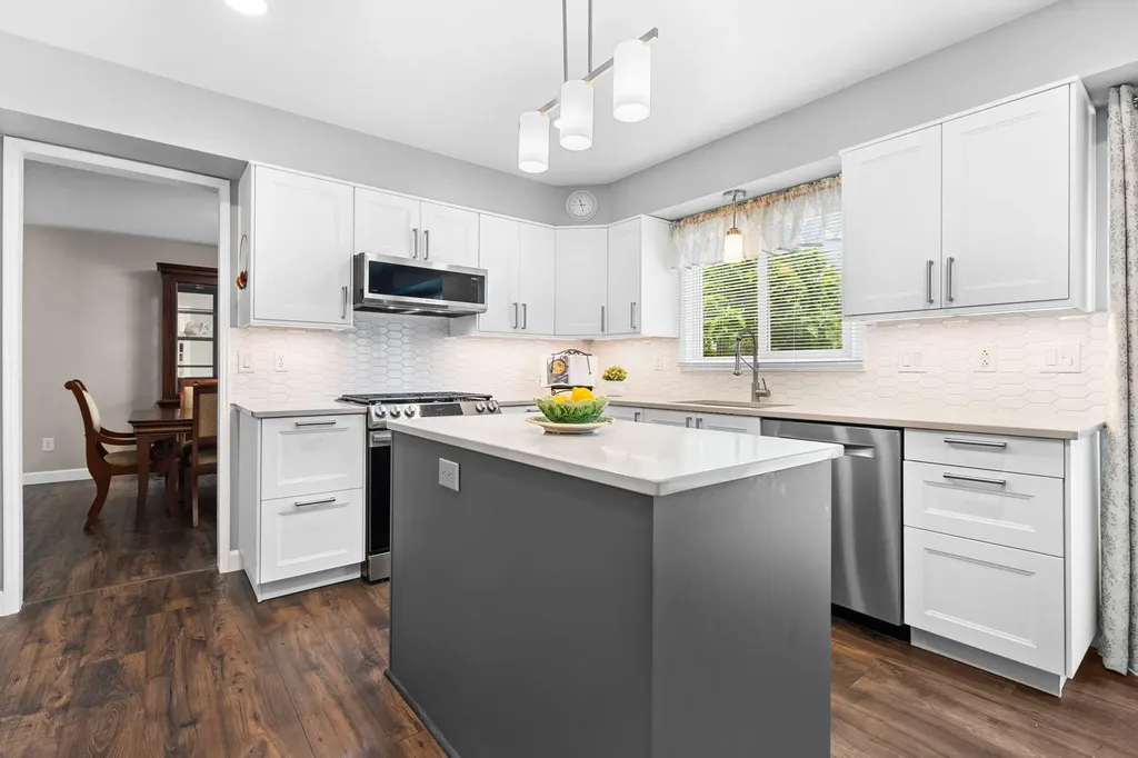 6556 Pennstone Circle Pittsfield Charter Township MI 48176
