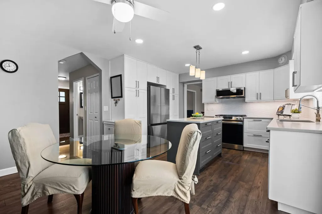 6556 Pennstone Circle Pittsfield Charter Township MI 48176