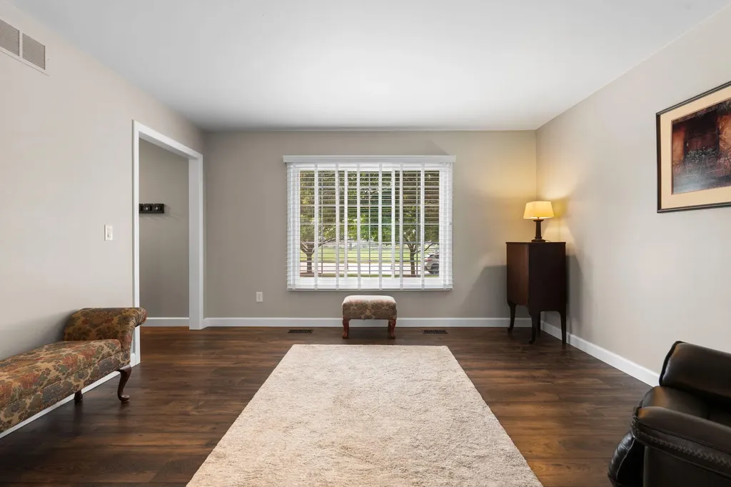 6556 Pennstone Circle Pittsfield Charter Township MI 48176