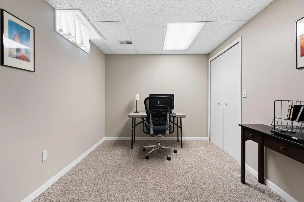 6556 Pennstone Circle Pittsfield Charter Township MI 48176