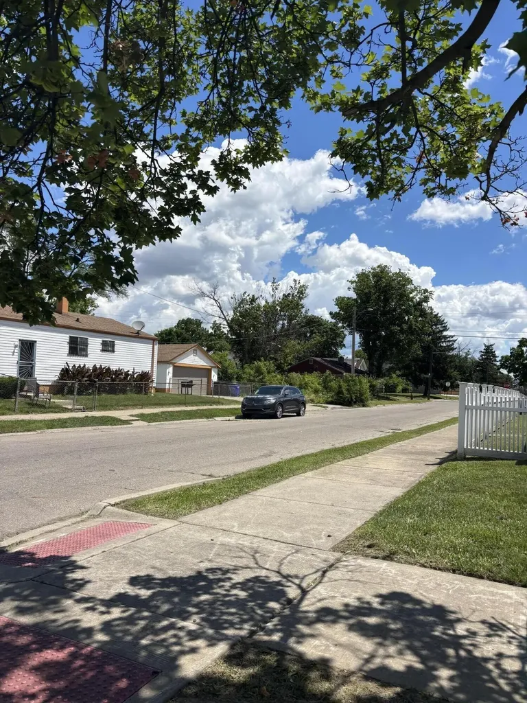 8096 Central Street Detroit City MI 48204