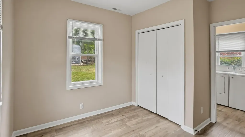 35553 Booth Westland City MI 48186