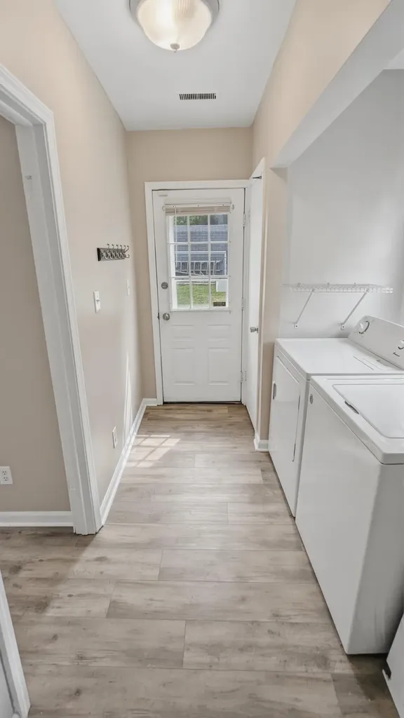 35553 Booth Westland City MI 48186