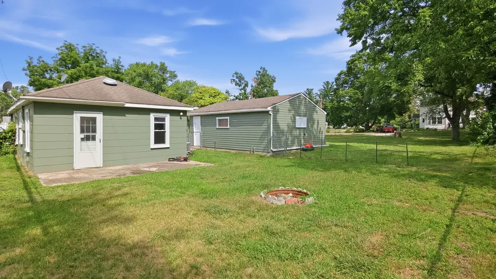 35553 Booth Westland City MI 48186