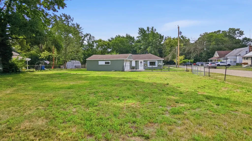35553 Booth Westland City MI 48186