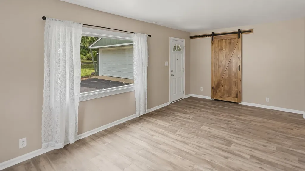 35553 Booth Westland City MI 48186