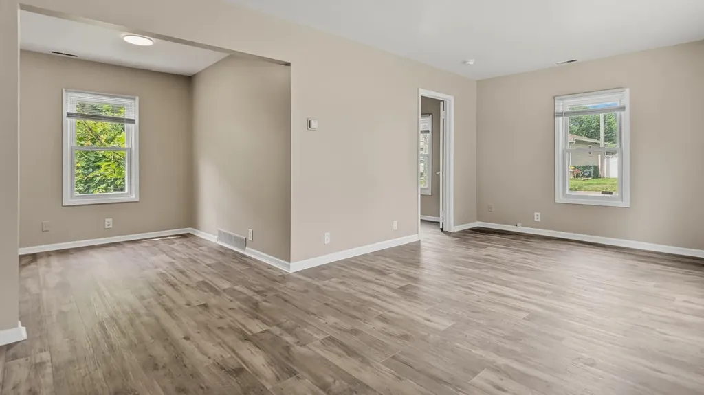 35553 Booth Westland City MI 48186
