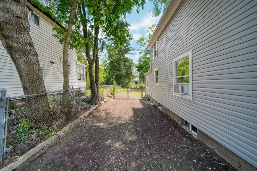 153 Hollis Street Summit Township MI 49203