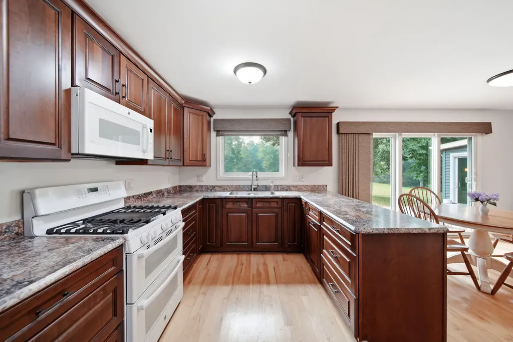 4234 Sauk Trail Raisin Township MI 49221