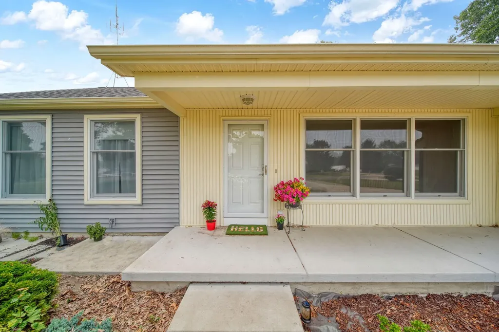 4234 Sauk Trail Raisin Township MI 49221