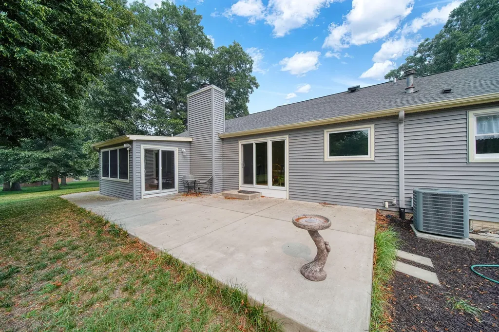 4234 Sauk Trail Raisin Township MI 49221