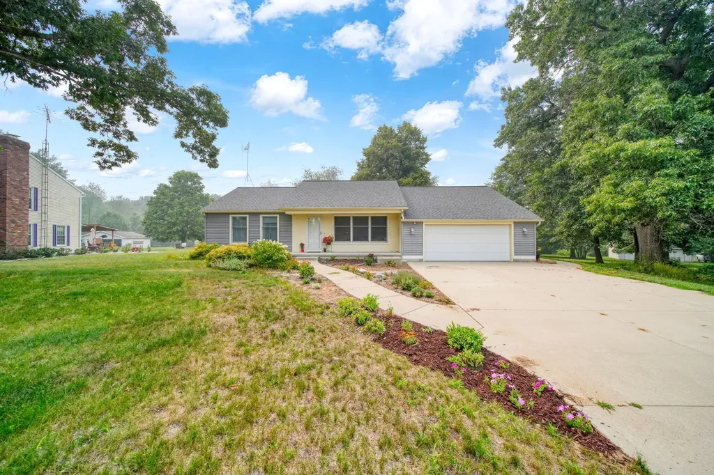 4234 Sauk Trail Raisin Township MI 49221