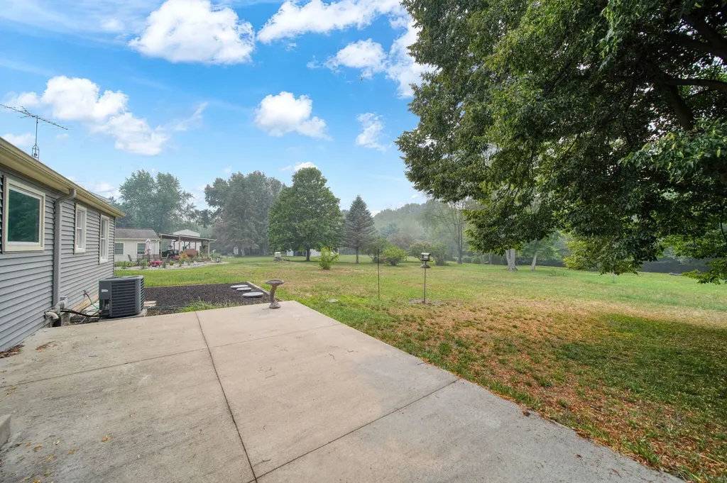 4234 Sauk Trail Raisin Township MI 49221