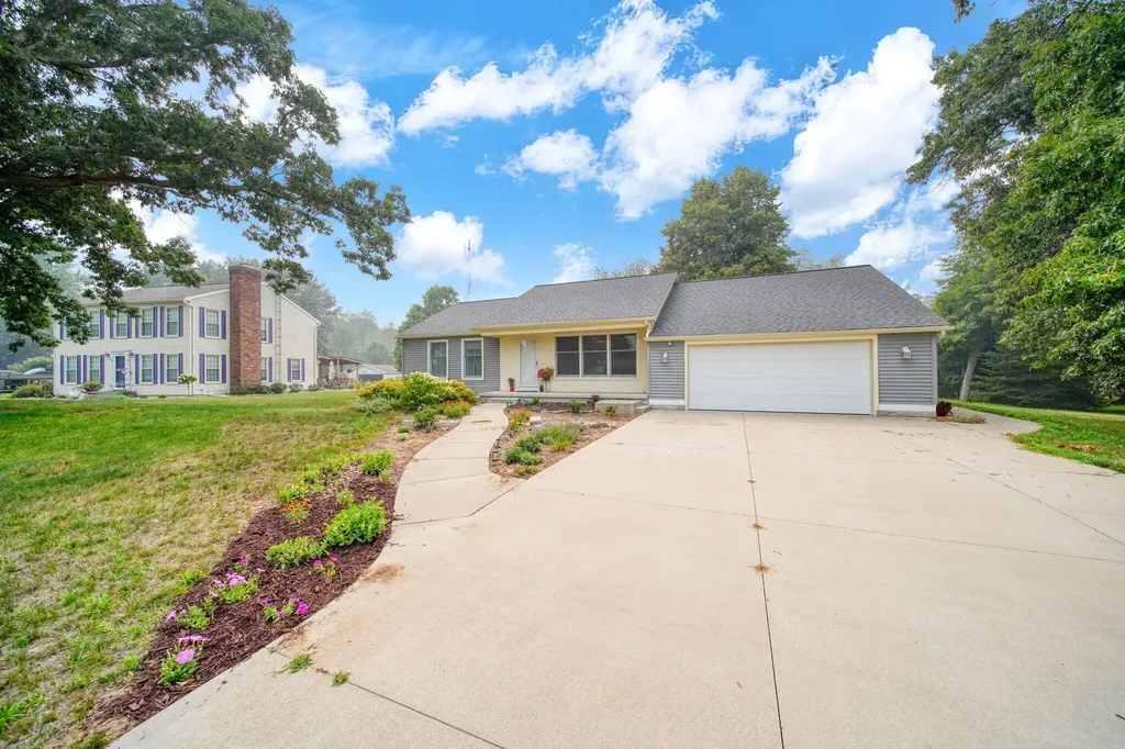 4234 Sauk Trail Raisin Township MI 49221