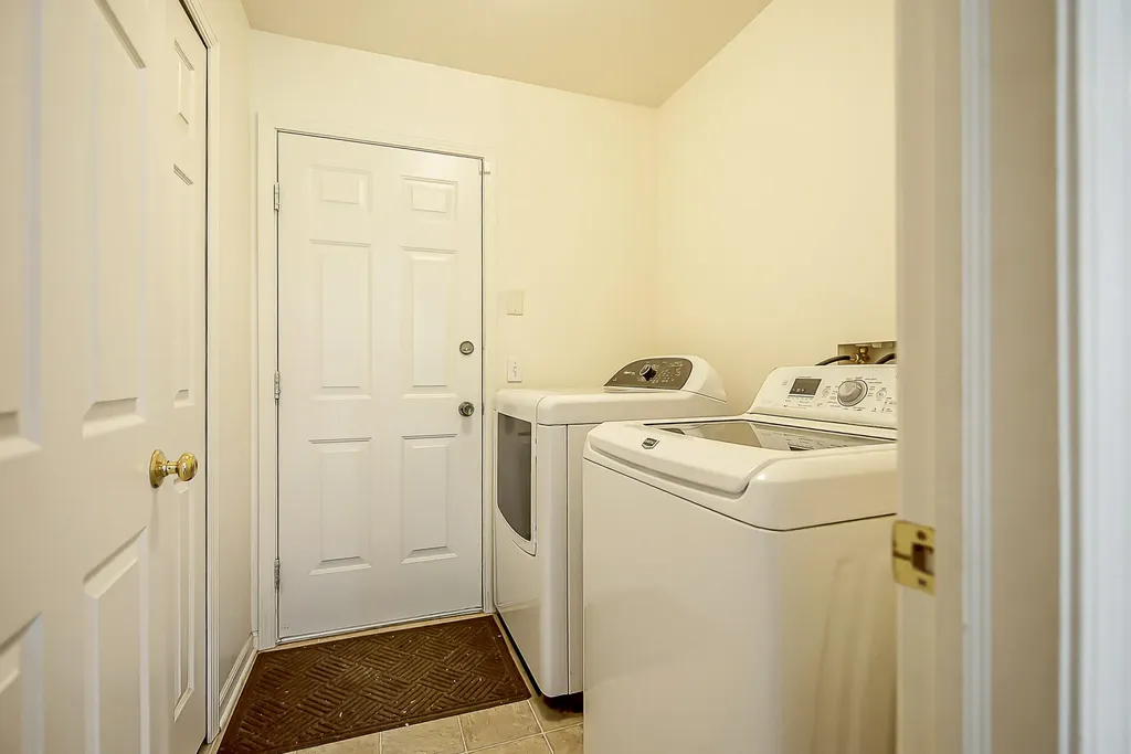 2677 Brooklyn Drive Ypsilanti Charter Township MI 48198