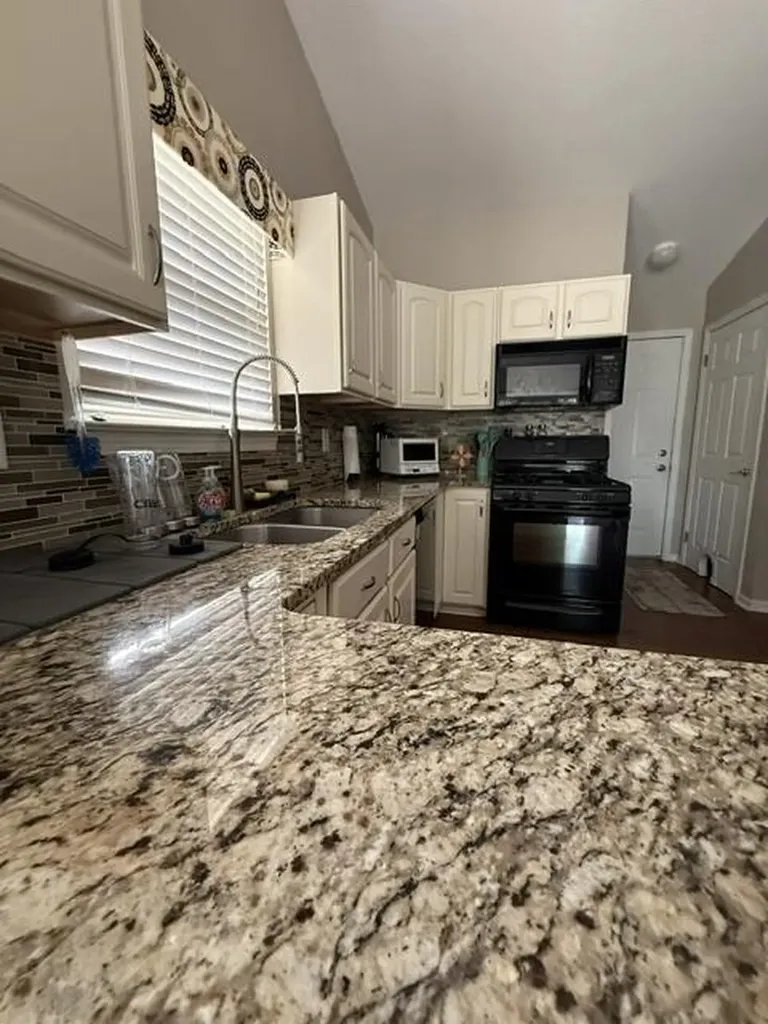 6098 Hedgerow Circle Grand Blanc City MI 48439
