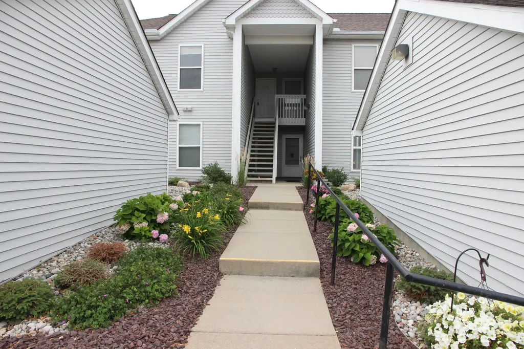 1774 Weatherstone Drive Pittsfield Charter Township MI 48108