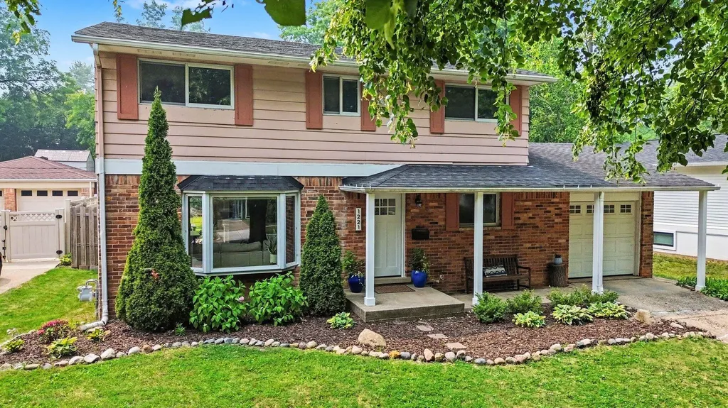 1221 Wines Drive Ann Arbor City MI 48103