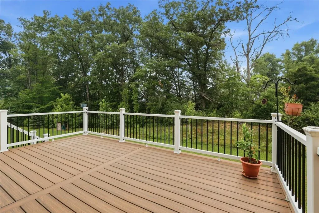 247 Sandhill Court Oakland Charter Township MI 48386