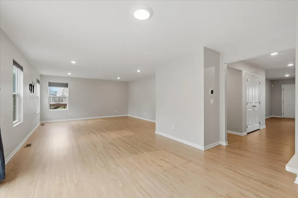 247 Sandhill Court Oakland Charter Township MI 48386