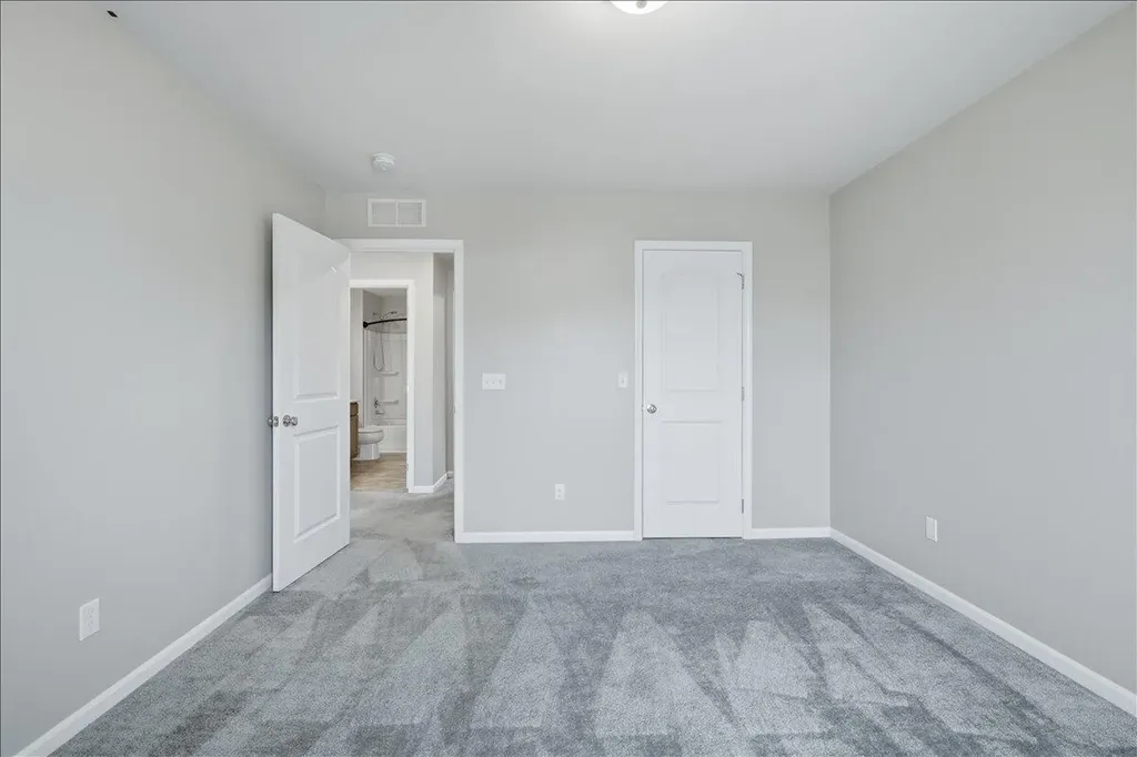 247 Sandhill Court Oakland Charter Township MI 48386