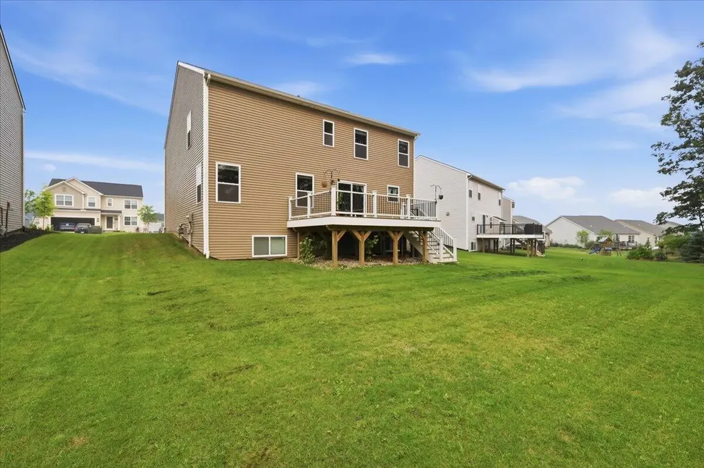247 Sandhill Court Oakland Charter Township MI 48386