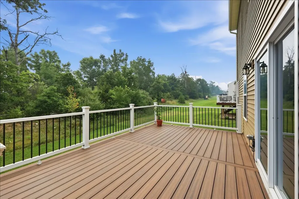 247 Sandhill Court Oakland Charter Township MI 48386