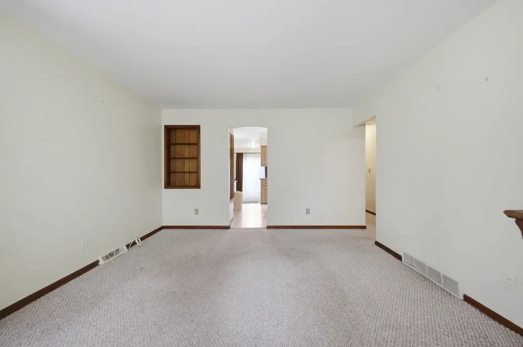 25248 Hass Street Dearborn Heights City MI 48127