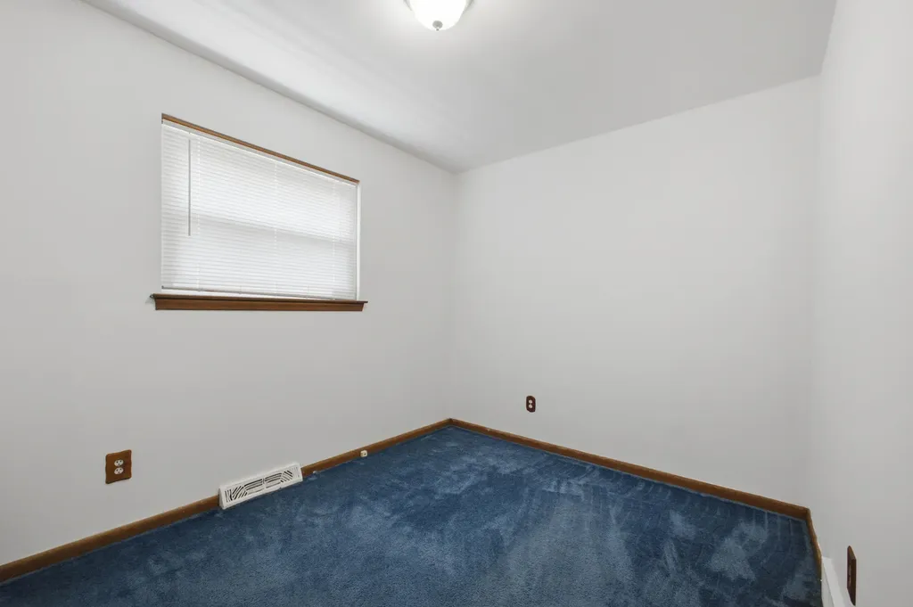 25248 Hass Street Dearborn Heights City MI 48127