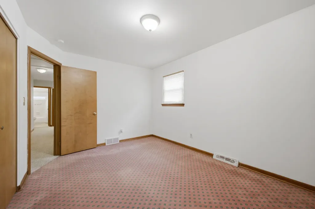 25248 Hass Street Dearborn Heights City MI 48127